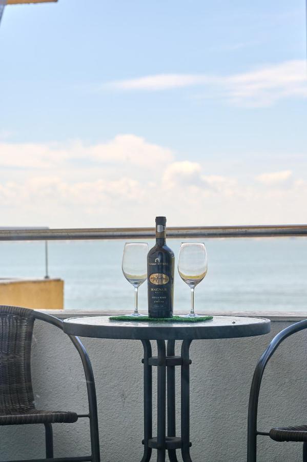 Alina Lake View Apartment Mamaia Exterior foto